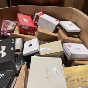 Amazon Salvage Shoe Truckload – 24 Pallets (Gaylords) of Mixed Footwear – Wholesale Liquidation Lot